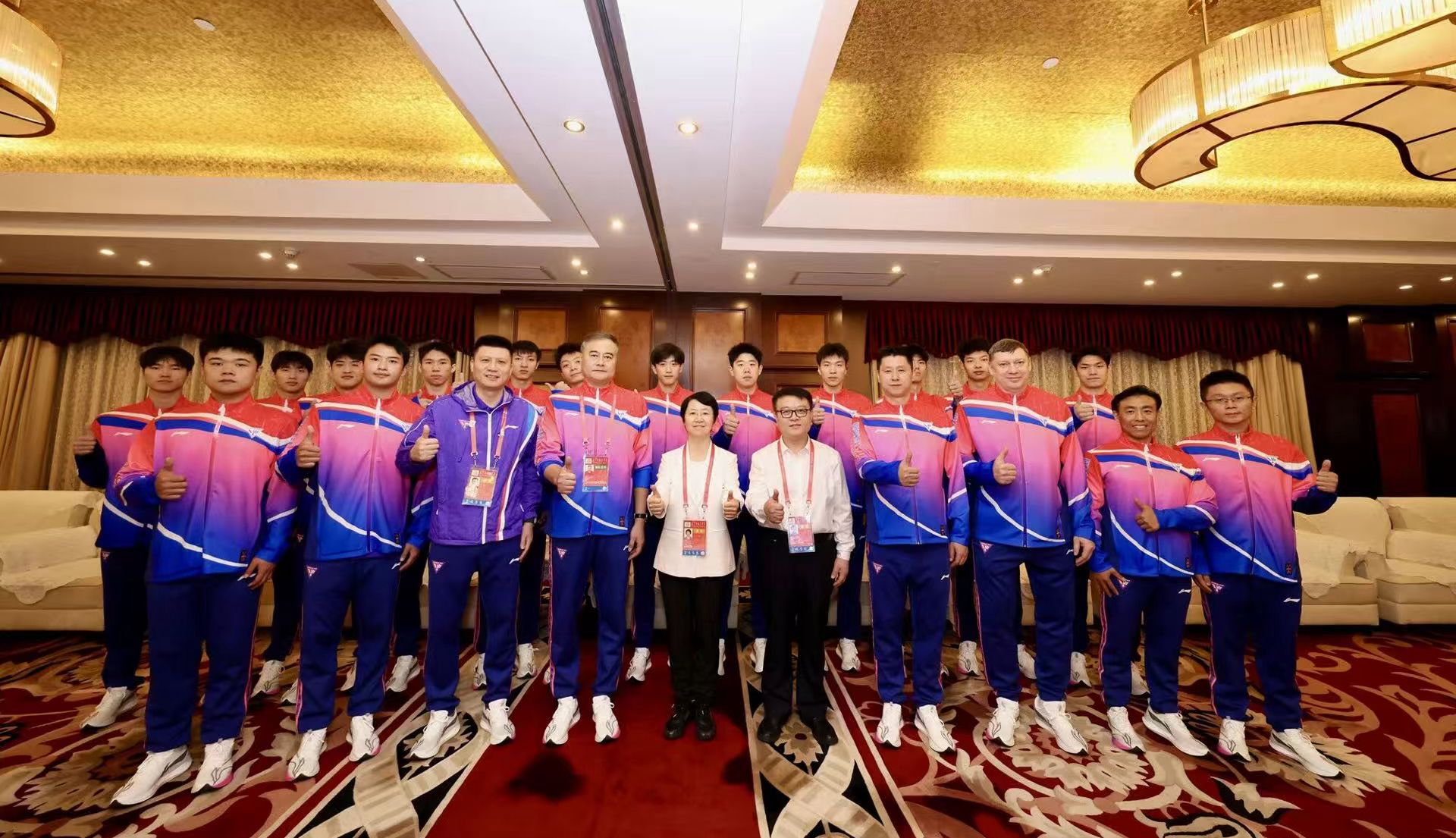 解冬副市长看望慰问十五运会每日大赛
健儿代表.jpg